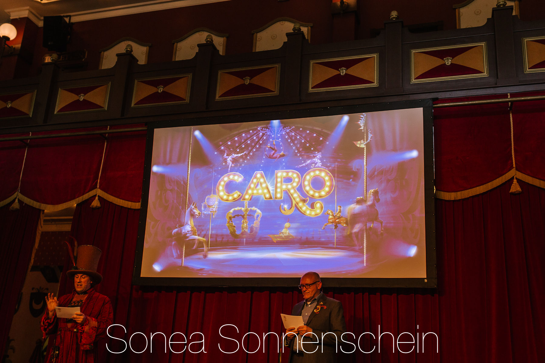 CARO – die neue Efteling-Show über das Karussell des Lebens